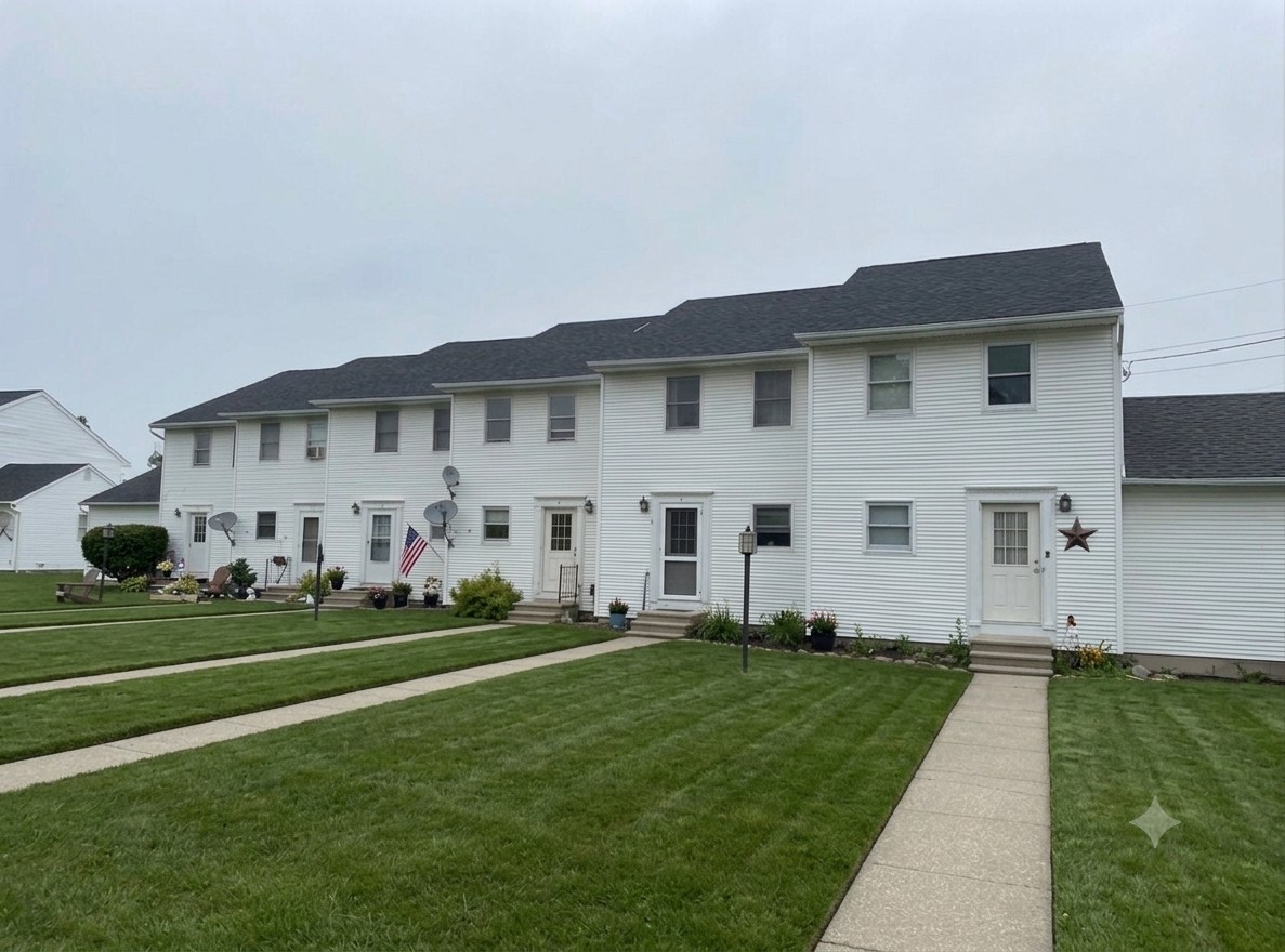 Oakwood Townhomes — Rouses Point, New York